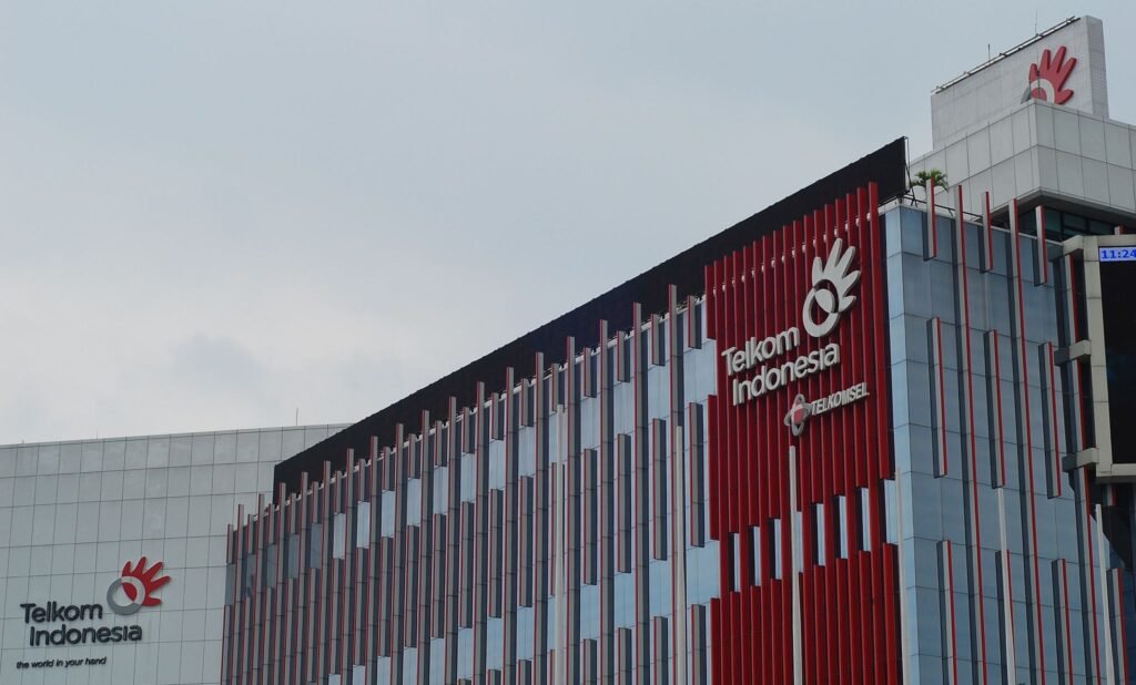 Prospek Saham TLKM